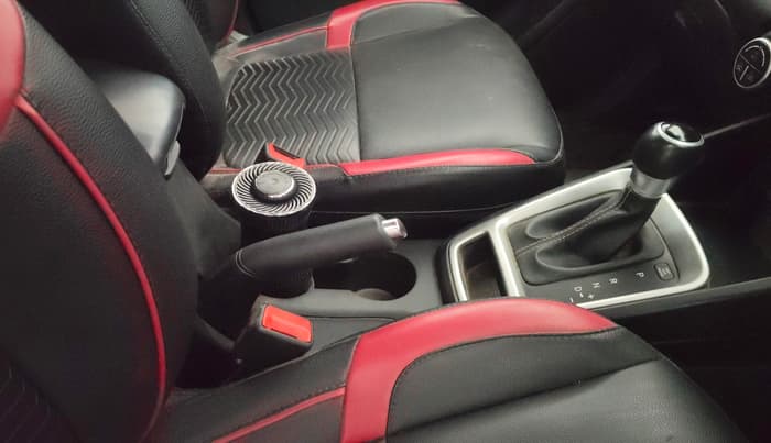 2019 Hyundai VENUE SX PLUS 1.0 TURBO DCT, Petrol, Automatic, 47,629 km, Gear Lever
