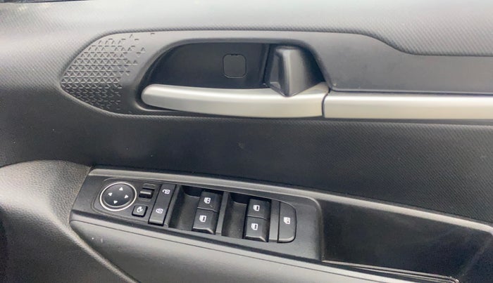2022 KIA SONET HTK PLUS 1.0 IMT, Petrol, Manual, 14,388 km, Driver Side Door Panels Control