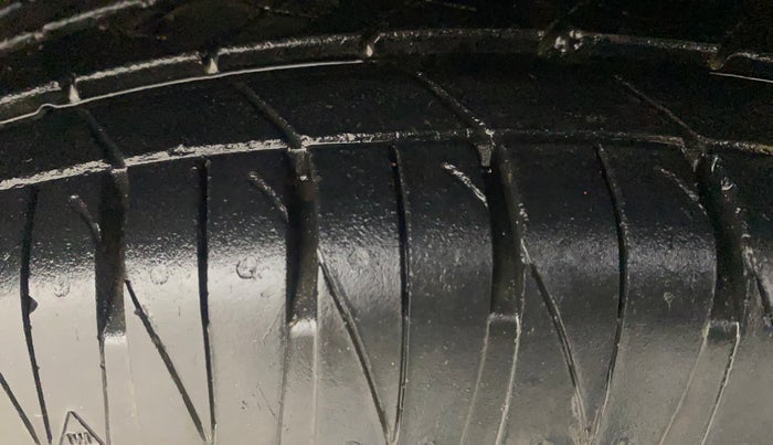 2022 KIA SONET HTK PLUS 1.0 IMT, Petrol, Manual, 14,388 km, Right Front Tyre Tread