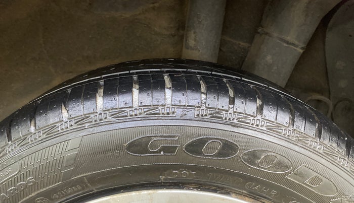 2014 Hyundai Grand i10 MAGNA 1.2 KAPPA VTVT, Petrol, Manual, 11,024 km, Left Rear Tyre Tread