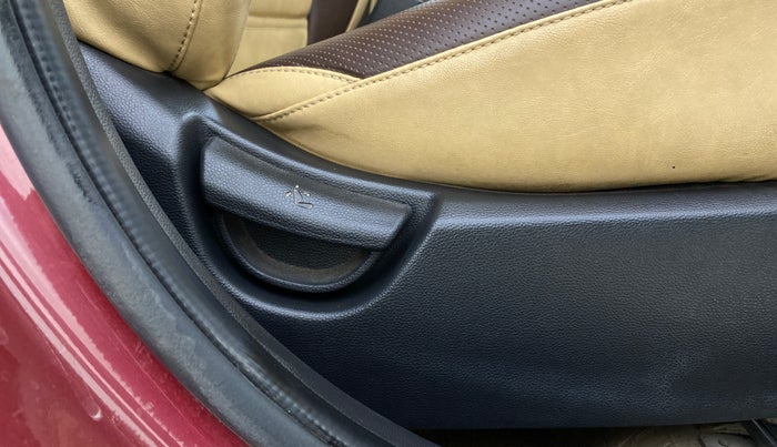 2014 Hyundai Grand i10 MAGNA 1.2 KAPPA VTVT, Petrol, Manual, 11,024 km, Driver Side Adjustment Panel