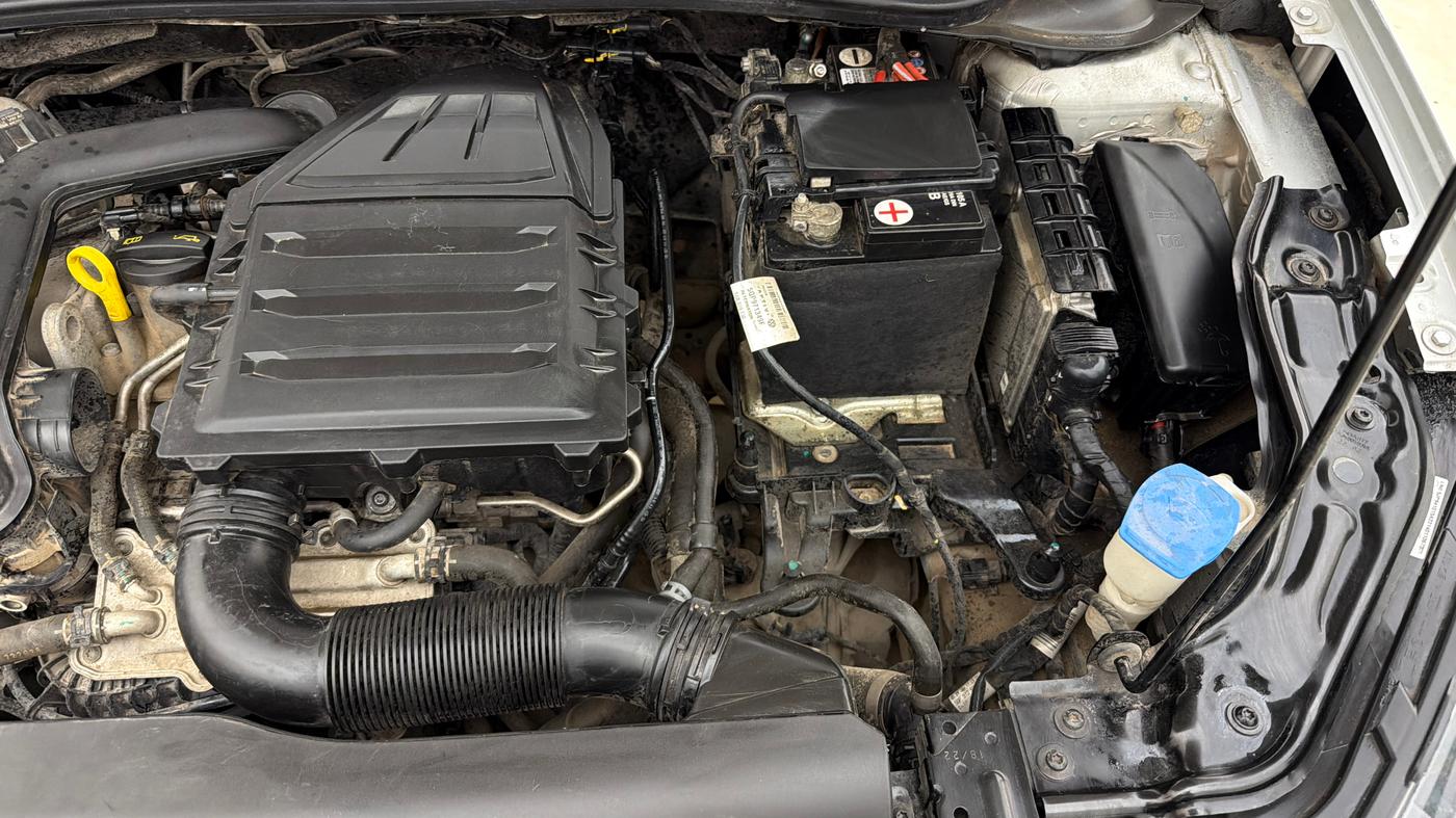 2022 Volkswagen VIRTUS TOPLINE TSI 1.0 MT, Petrol, Manual, 30,440 km, Engine View - Left