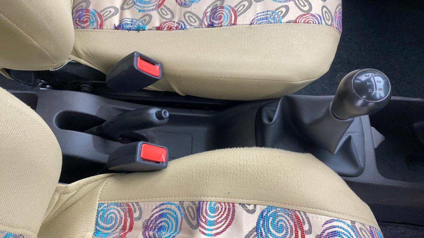 2016 Hyundai Eon ERA +, Petrol, Manual, 47,244 km, Gear Lever
