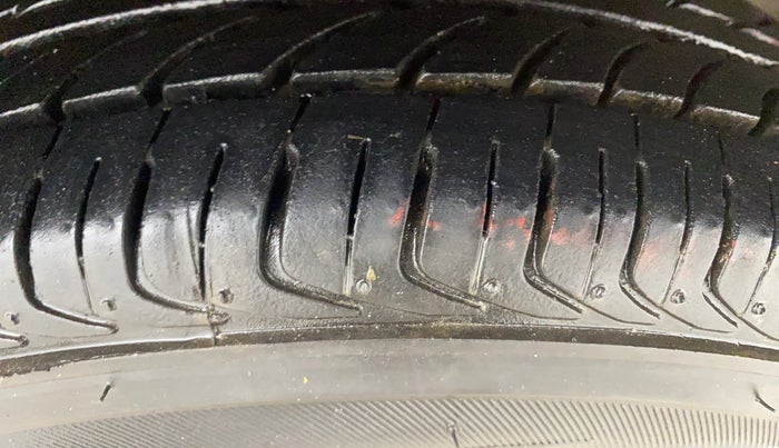 2016 Hyundai Eon ERA +, Petrol, Manual, 47,244 km, Right Front Tyre Tread