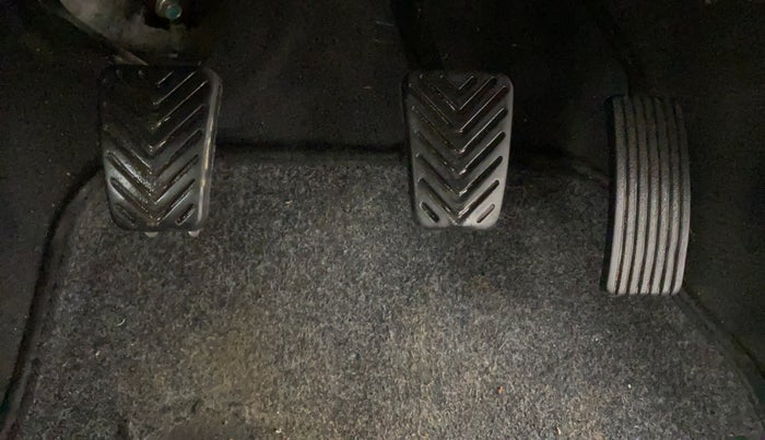 2016 Hyundai Eon ERA +, Petrol, Manual, 47,244 km, Pedals