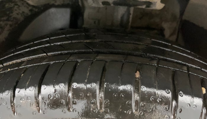 2024 Tata Curvv Creative Plus S 1.2 Petrol 7DCA, Petrol, Automatic, 20,055 km, Left Front Tyre Tread