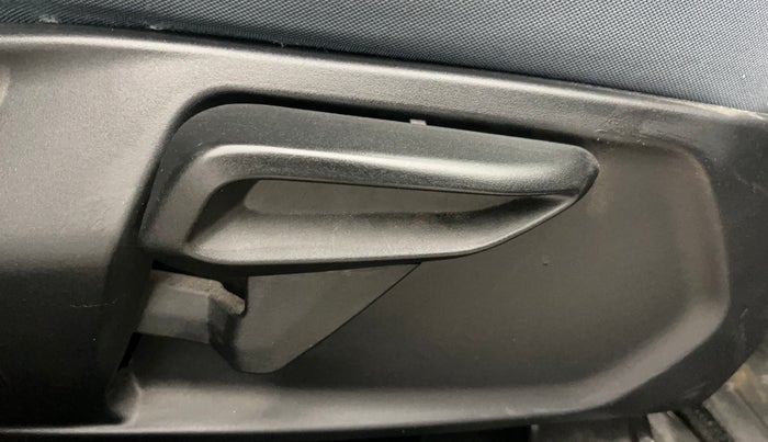 2024 Tata Curvv Creative Plus S 1.2 Petrol 7DCA, Petrol, Automatic, 20,055 km, Driver Side Adjustment Panel