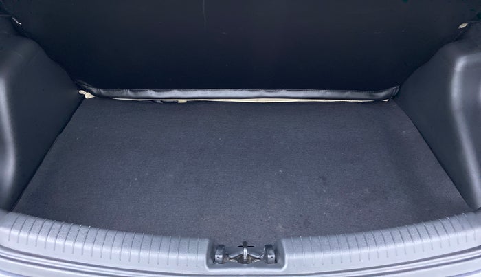 2018 Hyundai Grand i10 MAGNA 1.2 KAPPA VTVT, Petrol, Manual, 21,788 km, Boot Inside
