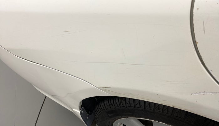 2010 Toyota Corolla Altis G DIESEL, Diesel, Manual, 51,139 km, Right quarter panel - Minor scratches