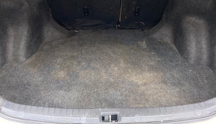 2010 Toyota Corolla Altis G DIESEL, Diesel, Manual, 51,139 km, Boot Inside