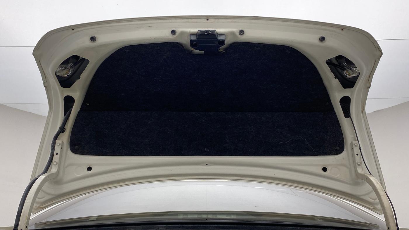 2010 Toyota Corolla Altis G DIESEL, Diesel, Manual, 51,139 km, Boot Door Open