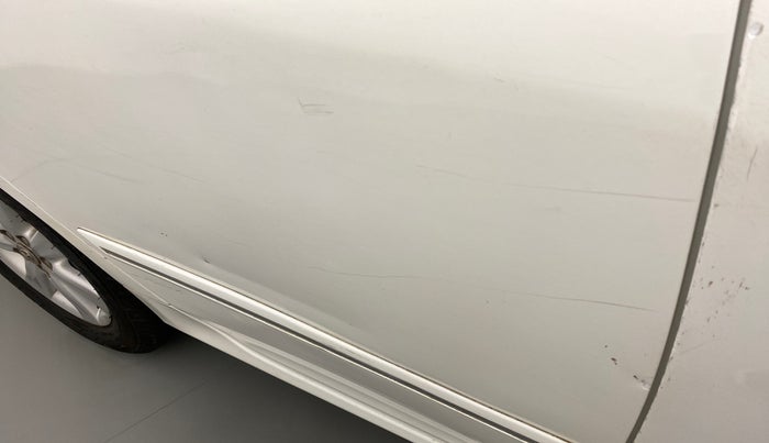 2010 Toyota Corolla Altis G DIESEL, Diesel, Manual, 51,139 km, Right rear door - Minor scratches