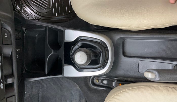 2016 Honda Jazz 1.2L I-VTEC SV, Petrol, Manual, 57,066 km, Gear Lever