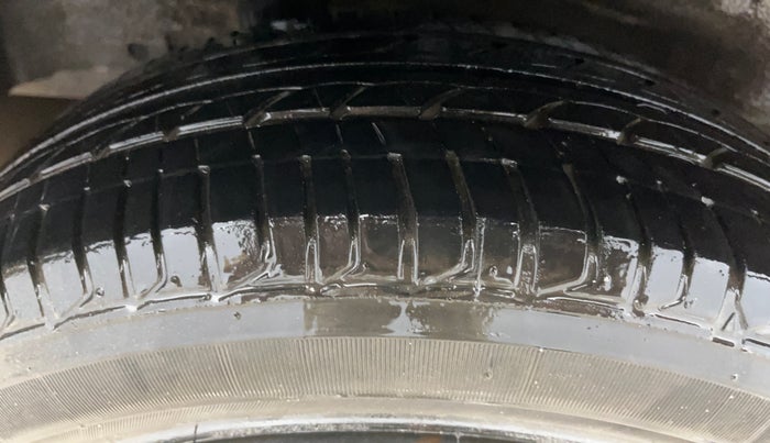 2016 Honda Jazz 1.2L I-VTEC SV, Petrol, Manual, 57,066 km, Right Rear Tyre Tread