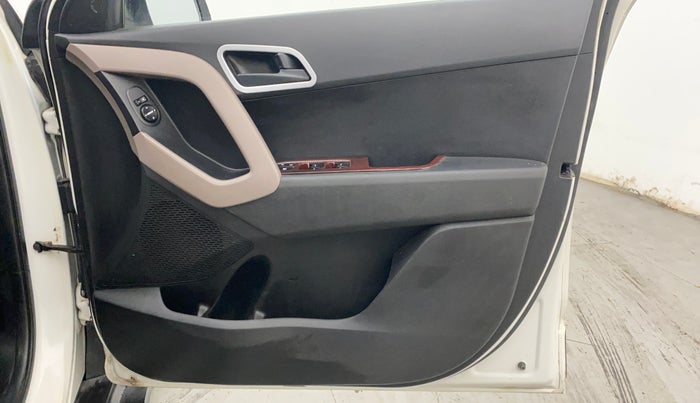 2018 Hyundai Creta E PLUS 1.6 PETROL, CNG, Manual, 47,131 km, Driver Side Door Panels Control