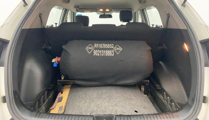 2018 Hyundai Creta E PLUS 1.6 PETROL, CNG, Manual, 47,131 km, Boot Inside