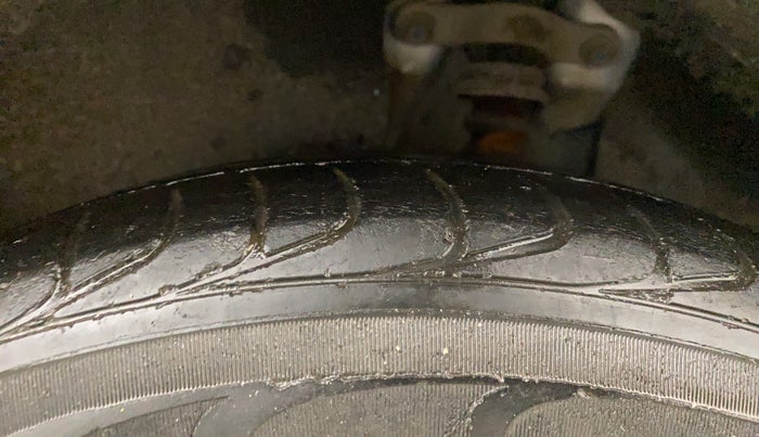 2018 Hyundai Creta E PLUS 1.6 PETROL, CNG, Manual, 47,131 km, Left Rear Tyre Tread