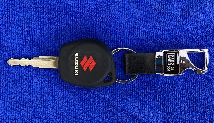 2017 Maruti Dzire VXI, Petrol, Manual, 8,733 km, Key Close Up