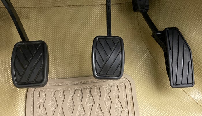 2017 Maruti Dzire VXI, Petrol, Manual, 8,733 km, Pedals