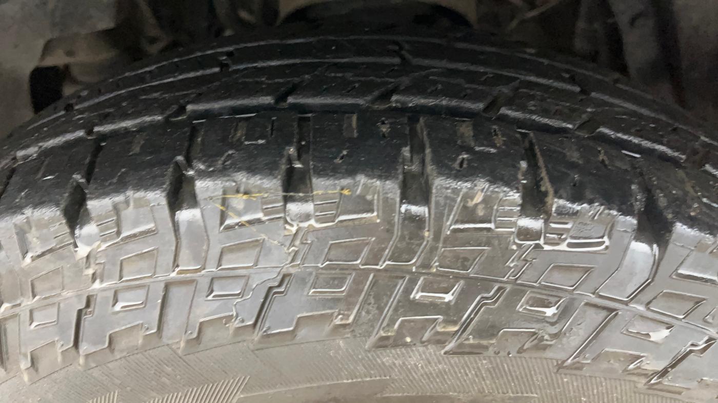 2023 Mahindra BOLERO NEO N10 R, Diesel, Manual, 70,777 km, Left Front Tyre Tread