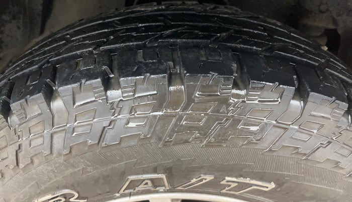 2023 Mahindra BOLERO NEO N10 R, Diesel, Manual, 70,777 km, Right Front Tyre Tread