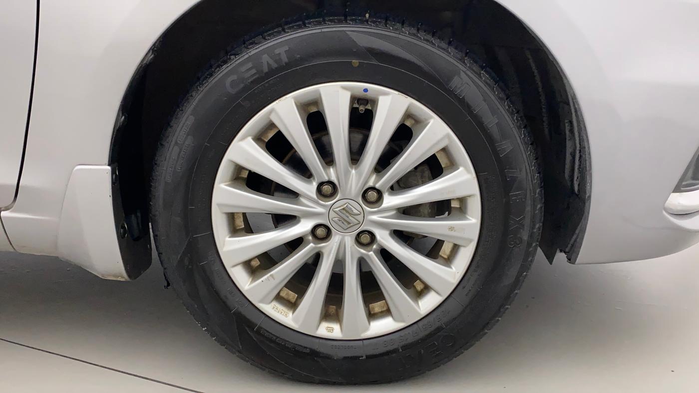 2019 Maruti Ciaz DELTA 1.5 SHVS MT PETROL, Petrol, Manual, 69,667 km, Right Front Wheel