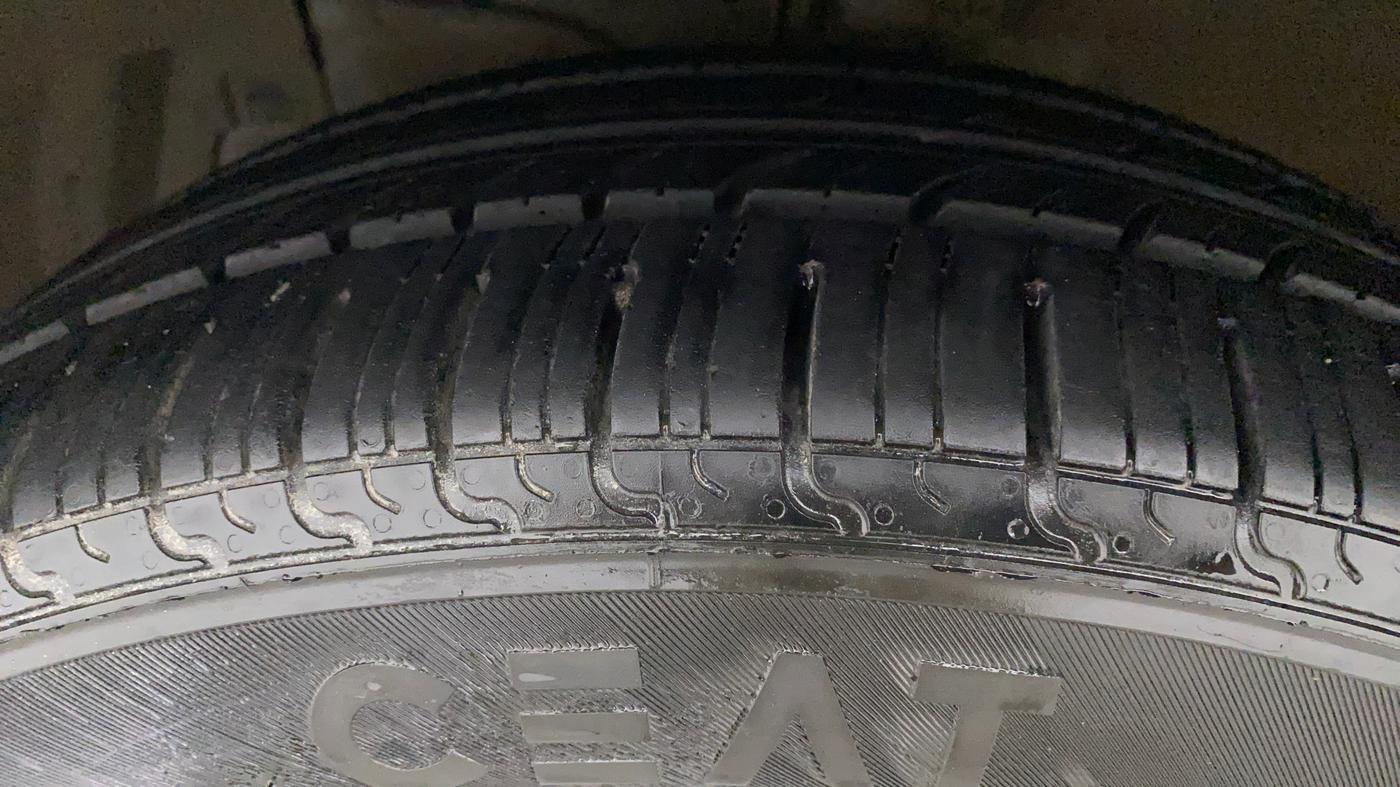 2019 Maruti Ciaz DELTA 1.5 SHVS MT PETROL, Petrol, Manual, 69,667 km, Left Front Tyre Tread