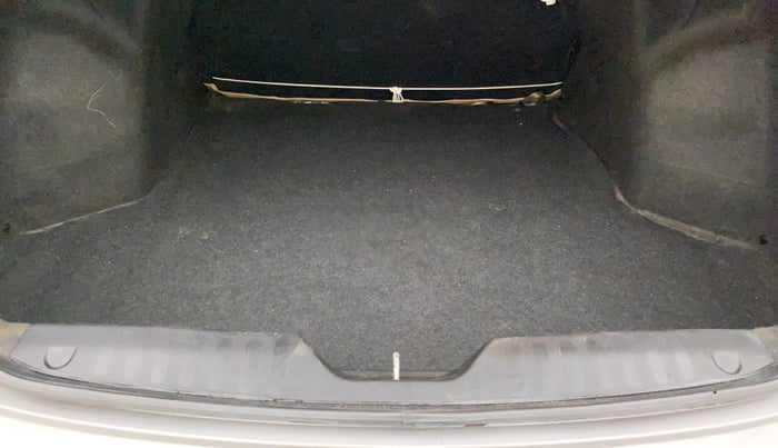 2019 Maruti Ciaz DELTA 1.5 SHVS MT PETROL, Petrol, Manual, 69,667 km, Boot Inside