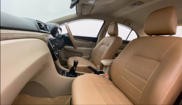 2019 Maruti Ciaz DELTA 1.5 SHVS MT PETROL, Petrol, Manual, 69,667 km, Right Side Front Door Cabin