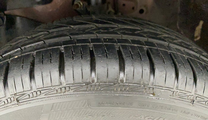 2013 Honda Amaze 1.2L I-VTEC S, Petrol, Manual, 30,322 km, Left Front Tyre Tread