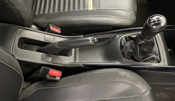 2016 Maruti Baleno SIGMA PETROL 1.2, Petrol, Manual, 1,01,466 km, Gear Lever