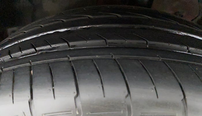 2019 Honda Civic ZX CVT PETROL, Petrol, Automatic, 45,604 km, Left Front Tyre Tread