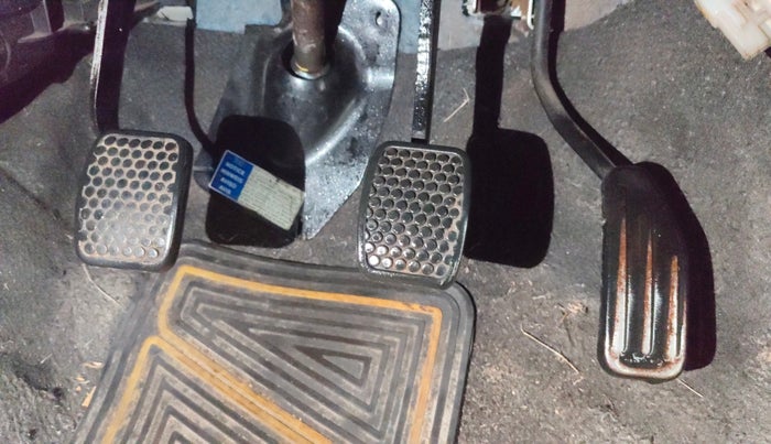 2016 Maruti Alto 800 LXI, Petrol, Manual, 56,363 km, Pedals