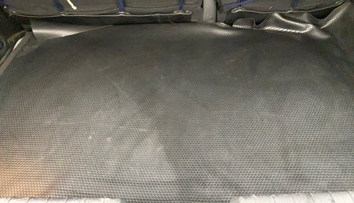 2016 Hyundai Elite i20 ASTA 1.2 (O), Petrol, Manual, 61,013 km, Boot Inside