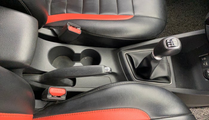 2016 Hyundai Elite i20 ASTA 1.2 (O), Petrol, Manual, 61,013 km, Gear Lever