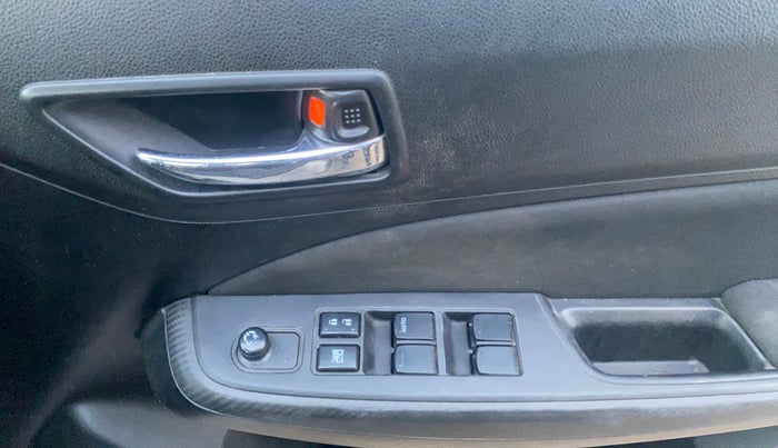 2021 Maruti Swift VXI, Petrol, Manual, 36,985 km, Driver Side Door Panels Control