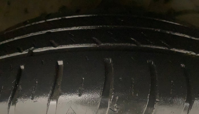 2021 Maruti Swift VXI, Petrol, Manual, 36,985 km, Right Front Tyre Tread