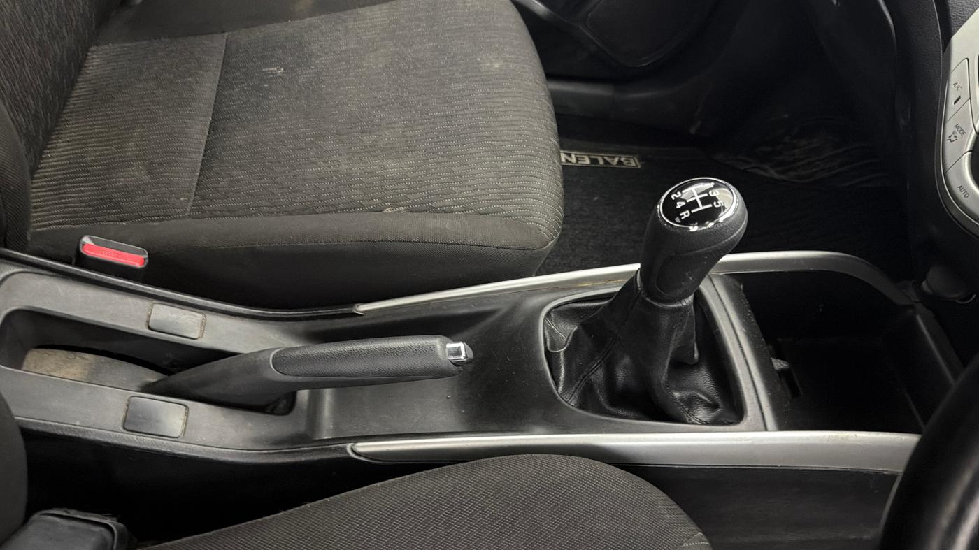 2017 Maruti Baleno DELTA PETROL 1.2, Petrol, Manual, 65,381 km, Gear Lever
