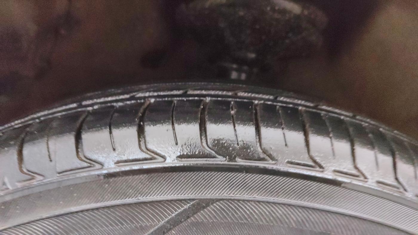 2015 Maruti Celerio VXI, Petrol, Manual, 25,471 km, Left Front Tyre Tread