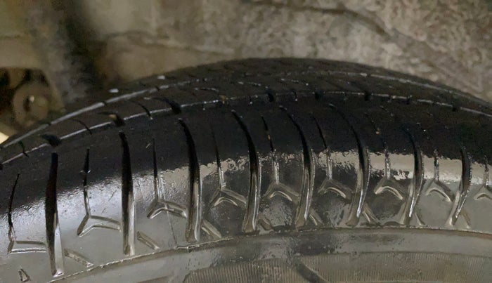 2018 Maruti Wagon R 1.0 LXI CNG, CNG, Manual, 50,979 km, Right Rear Tyre Tread