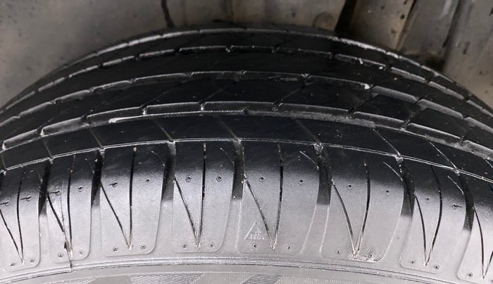2022 Maruti Vitara Brezza ZXI, Petrol, Manual, 9,173 km, Left Rear Tyre Tread