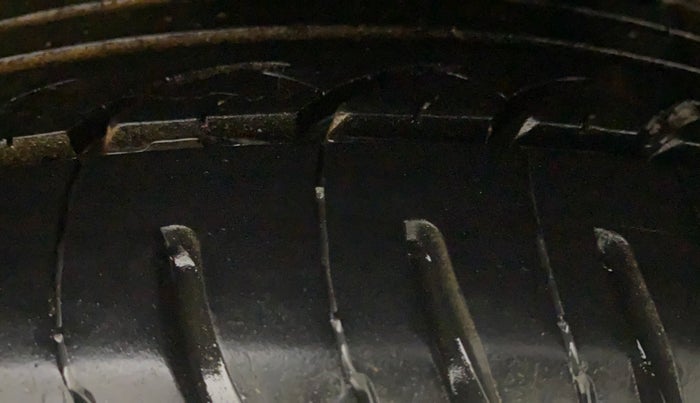 2014 Hyundai Grand i10 SPORTZ 1.2 KAPPA VTVT, Petrol, Manual, 25,663 km, Left Rear Tyre Tread