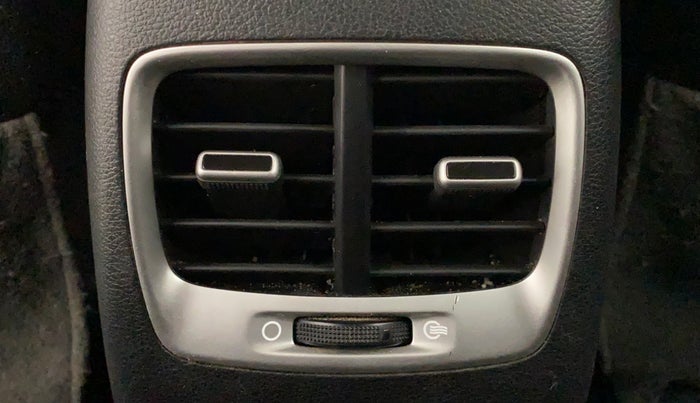 2019 Hyundai VENUE SX PLUS 1.0 TURBO DCT, Petrol, Automatic, 1,17,339 km, Rear AC Vents
