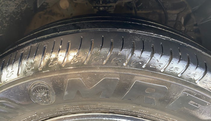 2023 Mahindra XUV300 W4 1.5 DIESEL, Diesel, Manual, 43,274 km, Right Front Tyre Tread