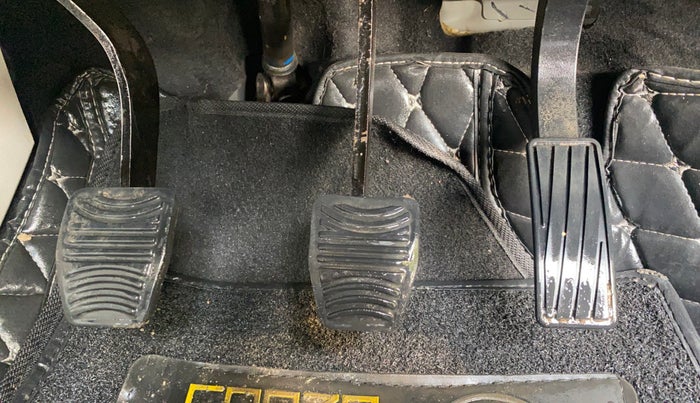 2023 Mahindra XUV300 W4 1.5 DIESEL, Diesel, Manual, 43,274 km, Pedals