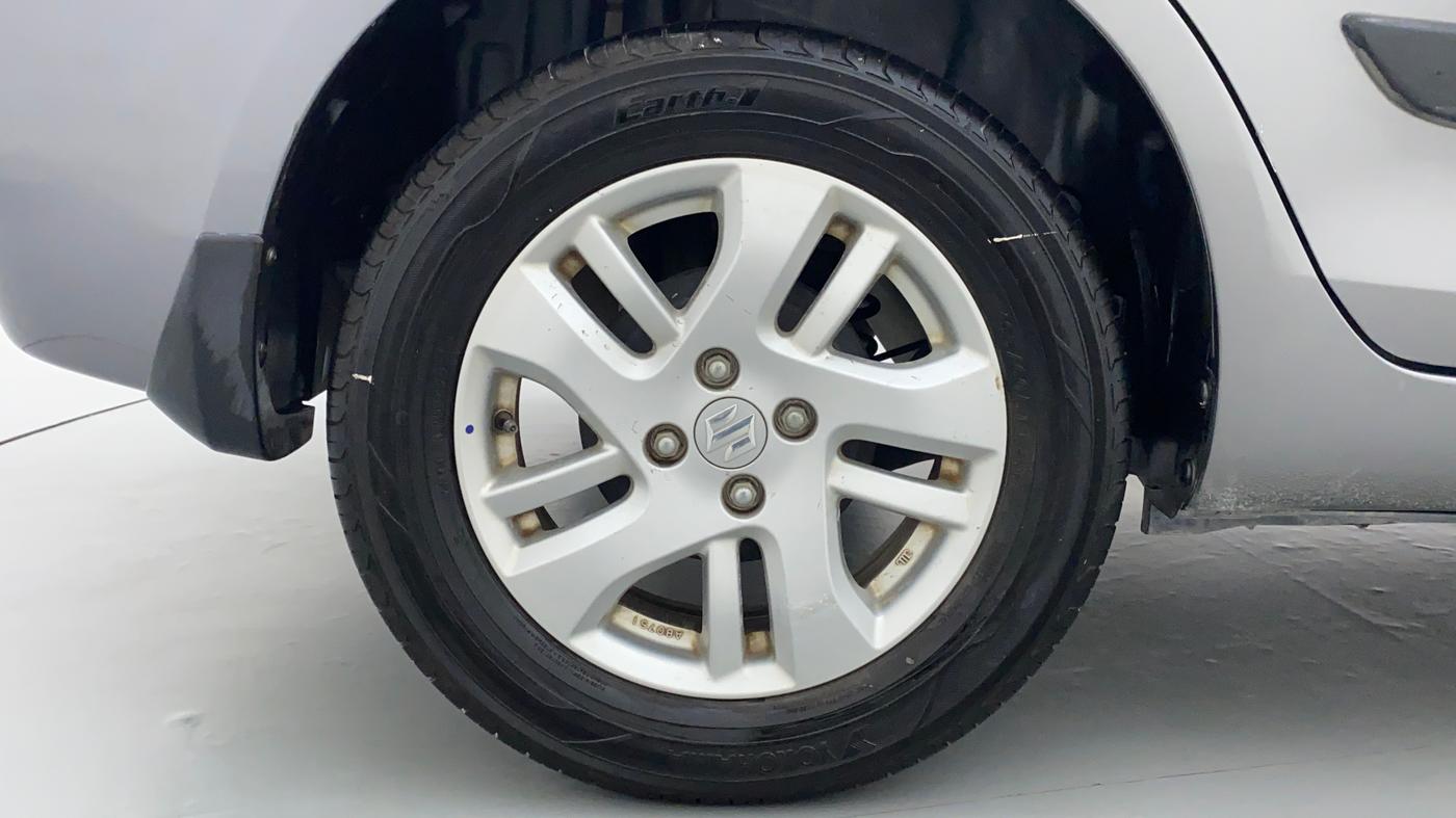 2013 Maruti Swift Dzire ZDI, Diesel, Manual, 24,717 km, Right Rear Wheel