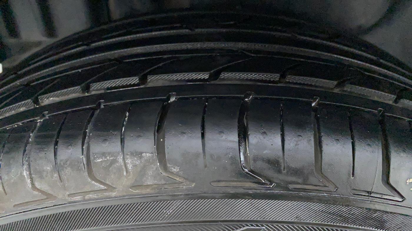 2013 Maruti Swift Dzire ZDI, Diesel, Manual, 24,717 km, Right Rear Tyre Tread