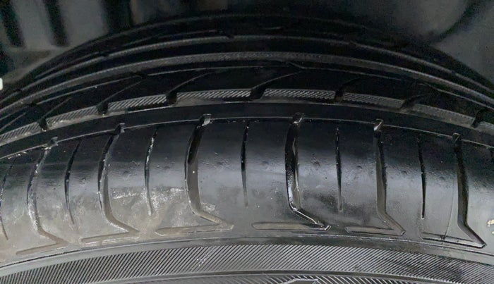 2013 Maruti Swift Dzire ZDI, Diesel, Manual, 24,717 km, Right Rear Tyre Tread