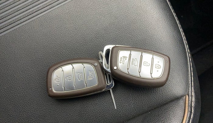 2021 Hyundai NEW I20 ASTA (O) 1.0 TURBO GDI DCT, Petrol, Automatic, 51,110 km, Key Close Up