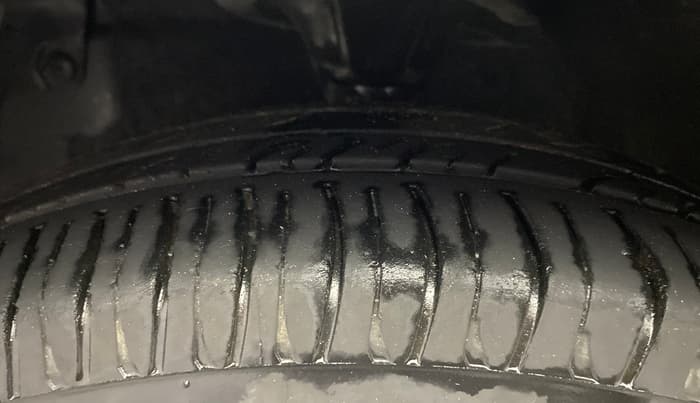 2013 Hyundai Eon MAGNA +, Petrol, Manual, 67,991 km, Left Front Tyre Tread